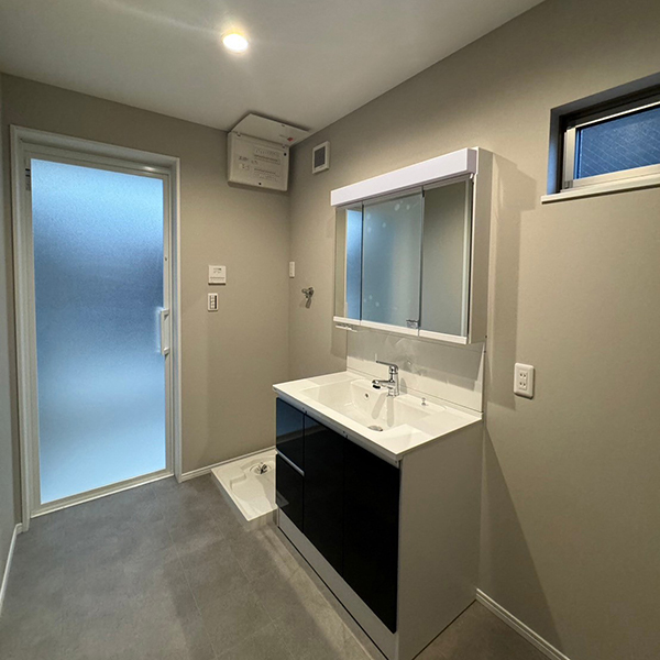 門真市/木造３階建て