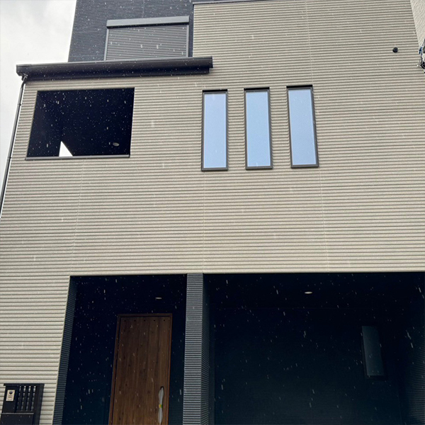 寝屋川市/木造３階建て