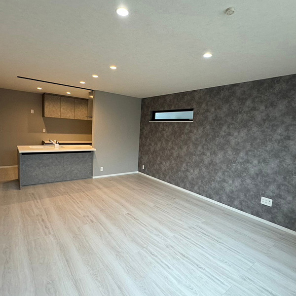 寝屋川市/木造３階建て