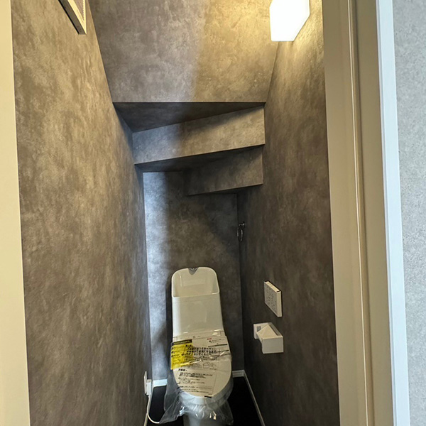 寝屋川市/木造３階建て