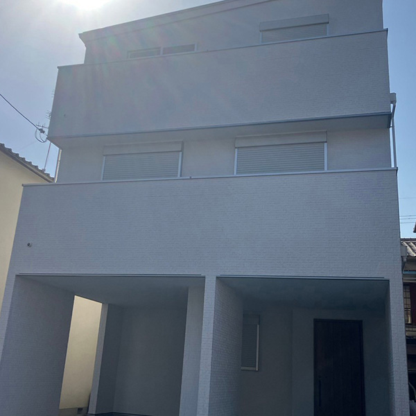 寝屋川市/木造３階建て
